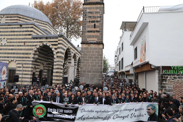 Tahir Elçi vurulduğu yerde anıldı